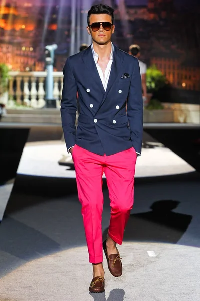 Look 29